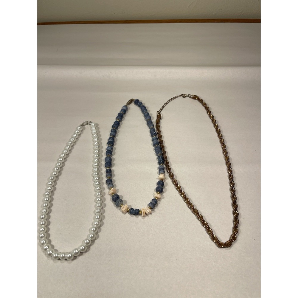 Lot Of 32 Necklaces Vintage To Modern & 26 Pendants - Picture 11 of 16